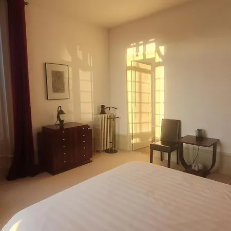 Art Nouveau Couette-café